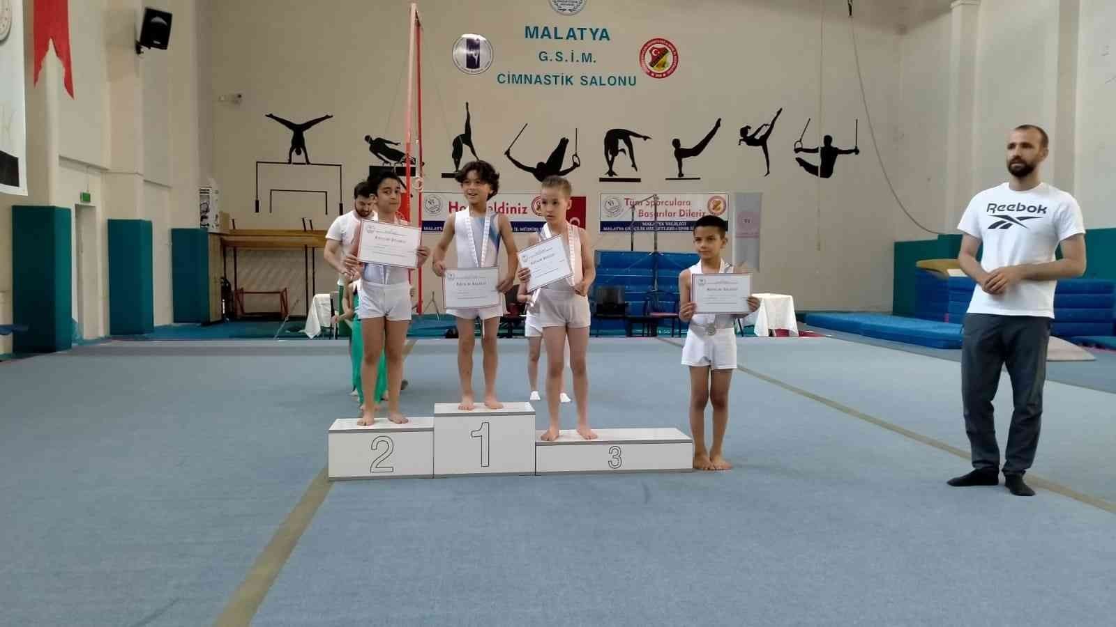 2022/05/cimnastikte-malatya-basarisi-20220526AW62-2.jpg