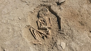 Arslantepe Höyüğünde, 5700 Yıllık Çocuk İskeleti Bulundu