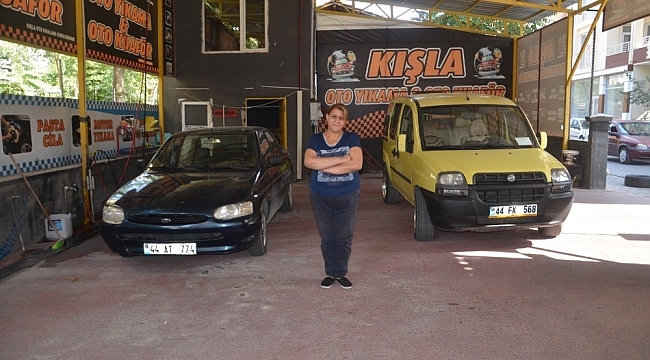 Kadın Oto Yıkamacı Birçok Kadına Örnek Oluyor