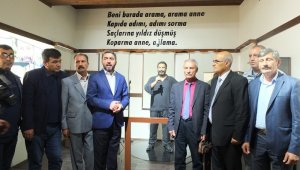 Kiraz, Ahmet Kaya'nın Mezarının Türkiye'ye Getirilmesini İstedi