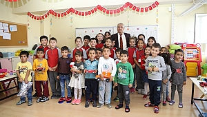 Oyuncak Kardeşliği, Minik Çocukların Yüzlerini Güldürdü
