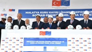 Bakan Varank, Kayısıda Tek Söz Sahibi Türkiye Olacak