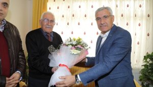 Başkan Güder'den, Öğretmenine Sürpriz Ziyaret