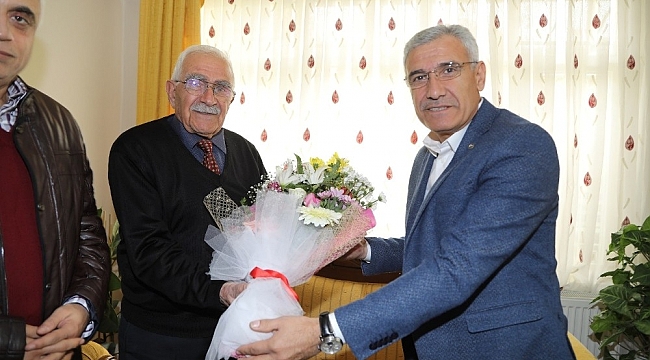 Başkan Güder'den, Öğretmenine Sürpriz Ziyaret