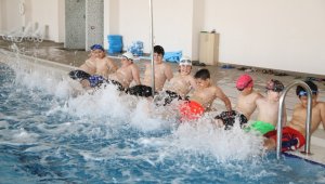 Battalgazi'den 'Okuldan Havuza Kulaç At' projesi