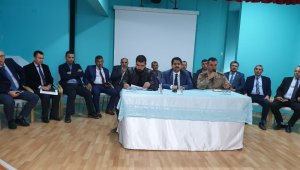 Hekamhan'da Muhtarlarla toplantı düzenlendi