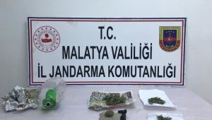 Jandarma Ekipleri Kubar Esrar Yakalandı
