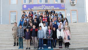 Jandarmadan Öğrencilere Yakın İlgi