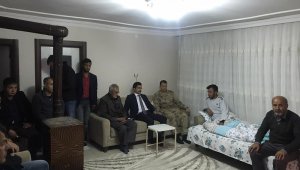 Kaymakam'dan Yaralanan Uzm. Çavuş'a Ziyaret