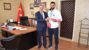 Osman Geçit, Avrupa İkincisi Oldu