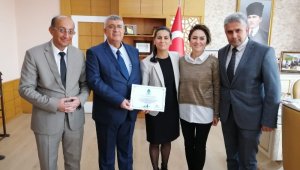 Yazıhan'da Başarılı Öğretmenler Ödüllendirildi