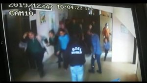 Deprem Esnasında Okuldaki Panik Kameralara Yansıdı
