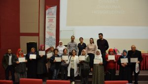 Diyabetik Hasta ve Yakınlarına Eğitim Verildi