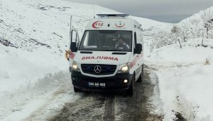Hastanın İmdadına Karla Mücadele Ekipleri Yetişti