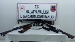 Hekimhan ve Kuluncak'da Silah kaçakçılarına Operasyon