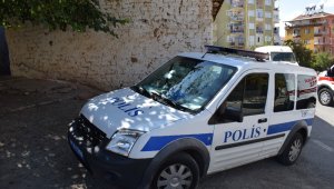 İki Grup Arasında Bıçaklı Kavga: 2 Yaralı