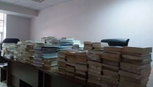 Malatya Emniyeti 588 Adet Korsan Kitap Ele Geçirdi