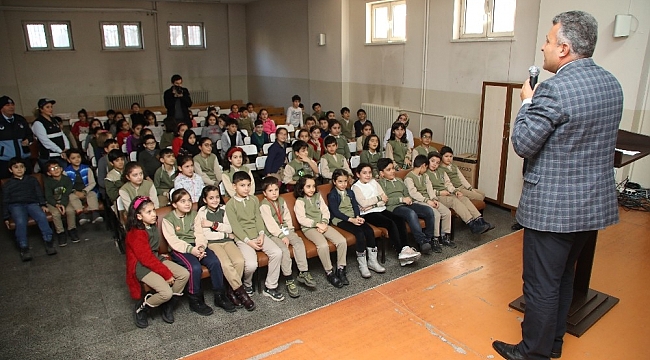Öğrencilere Zabıta'nın Görevleri Anlatılıyor