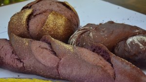 Prof.Dr. Kara, Mor Ekmeğin Faydaları Saymakla Bitmez