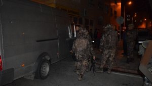 Ailesiyle tartıştı, Tehditler Savurdu