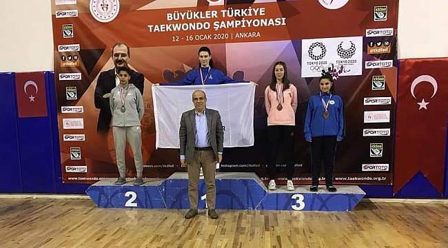 Ayşegül Kaya Tekvando'da Türkiye üçüncüsü oldu