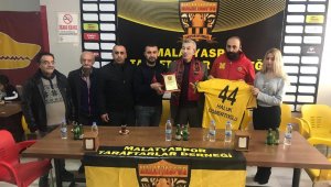 Başkan Cömertoğlu, Malatyaspor Taraftarlar Derneği Onursal Üyesi Oldu
