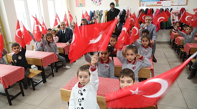 Başkan Güder, Öğrencilerin Karne Heyecanına Ortak Oldu