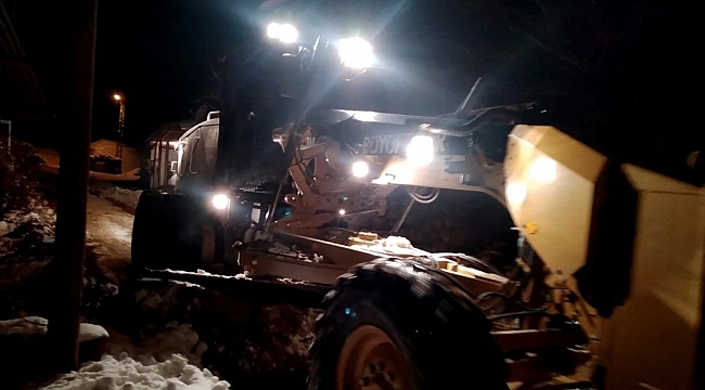 Kar Nedeniyle, 226 Mahalle Yolu Kapandı