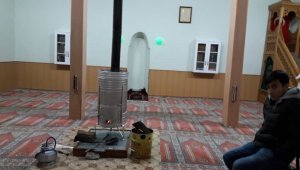 Malatyalılar Deprem Sonrası Camilere Sığındı