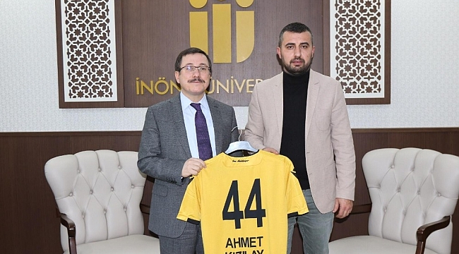 Malatyaspor Taraftarlar Derneği'nden Rektör Kızılay'a Ziyaret