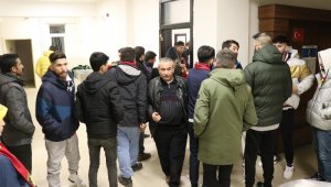 Ünlü Rapçiler Canbay ve Bolat Depremzedelere Yardımda Bulundu