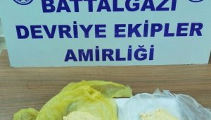 Uyuşturucu Madde Satan Zanlı Üniversite Kampüsünde Yakalandı