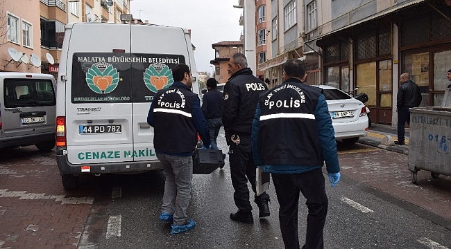 Yaşlı Kadın Eşi tarafından Ölü Bulundu