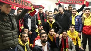YMS'li Taraftarlar Depremzedeleri Unutmadı