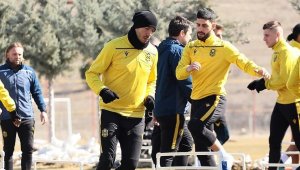 Btcturk YMS'de Denizlispor Mesaisi Sürüyor