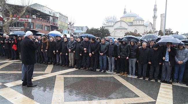İdlib Şehitleri İçin Gıyabi Cenaze Namazı Kılındı