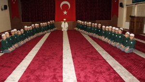 Kur'an Kursu Öğrencileri Mehmetçik İçin Dua Etti