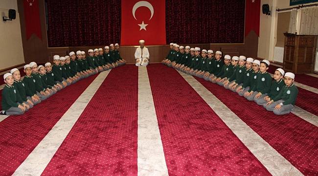 Kur'an Kursu Öğrencileri Mehmetçik İçin Dua Etti