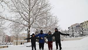 Malatya'da Kar Sevinçle Karşılandı