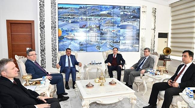 Malkoç, 85 milyon Malatya ve Elazığ'ın deprem acısını paylaştı