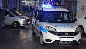 Pasaj İçerisinde Bıçaklı Kavga: 3 Yaralı