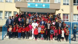 Rektör Ahmet Kızılay'dan Öğrencilere Kandil Yemeği