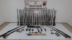 Silah ve Mühimmat Kaçakçılığı Yaptığı İddia Edilen Suç Örgütü Çökertildi
