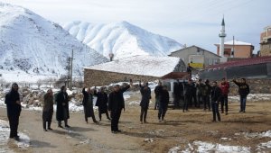 Baz İstasyonu Arızalandı Vatandaşlar Tepelere Çıktı
