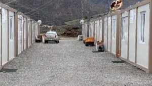 Depremin Yaraları Sarıldı