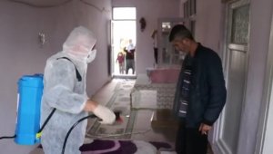 Ekipler Vatandaşları da Dezenfekte Etti