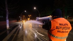 Malatya'da Caddeler Dezenfekte Ediliyor