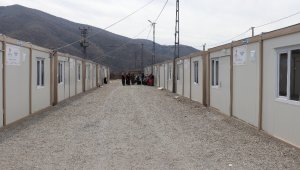 Malatya'da Depremin Yaraları Sarılmaya Devam Ediyor