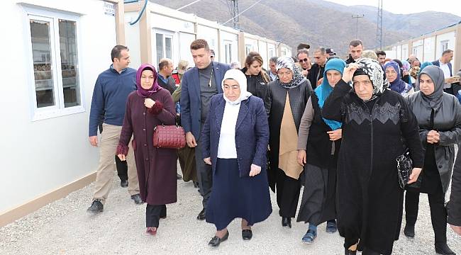 Semiha Yıldırım'dan Malatya'daki Depremzedelere Ziyaret
