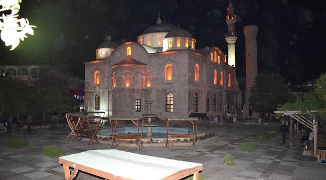 Tüm Camilerde 'Korona'ya Karşı Dua Edildi